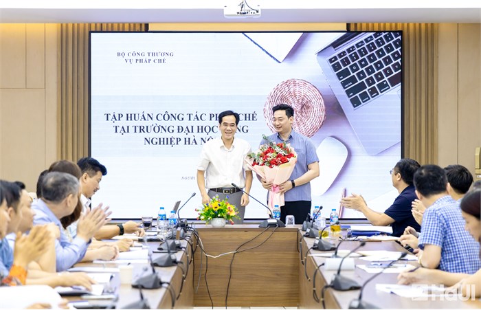 Tập huấn về công tác pháp chế - xây dựng văn hóa tuân thủ pháp luật