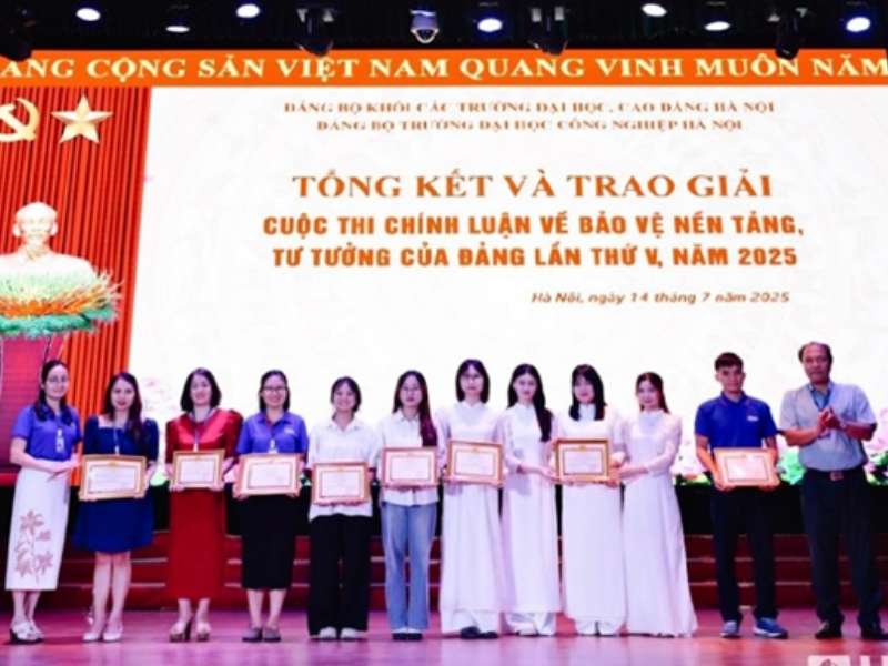 Chi bộ Phòng Thanh tra giáo dục đạt giải thưởng cao trong “Cuộc thi chính luận bảo vệ nền tảng tư tưởng của Đảng lần thứ V, năm 2025”