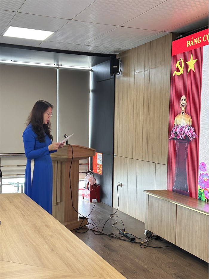 Chi bộ Phòng Thanh tra giáo dục tổ chức Lễ kết nạp đảng viên mới